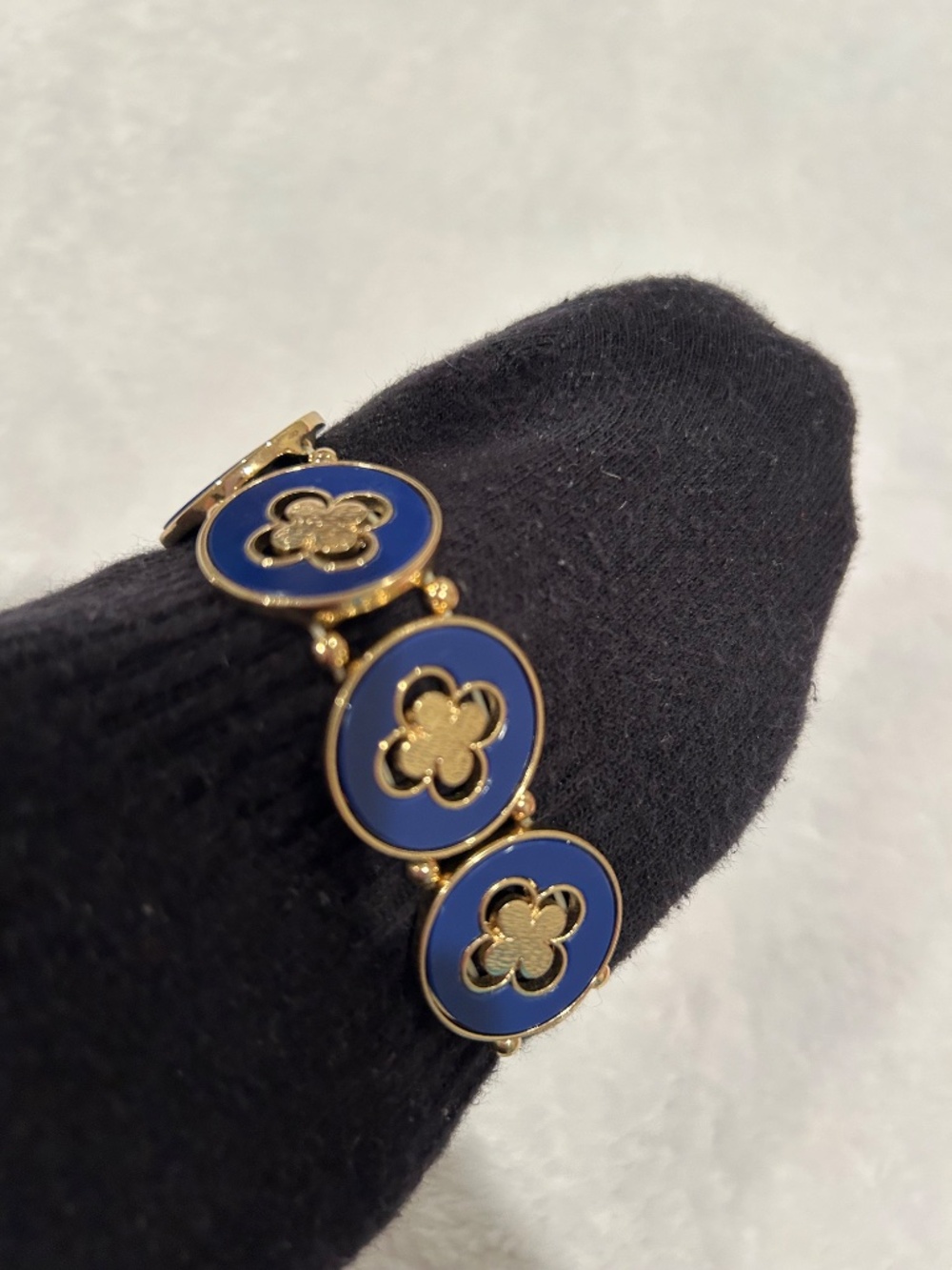 Blue Clover Stone Bracelet